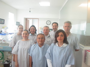 Equipo de pediatras y neonatologos