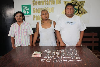 Tres tekaxeños narcomenudistas detenidos