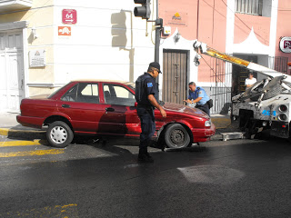 Choque entre Tsurus en el centro