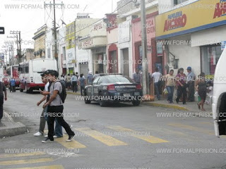 Un policía federal prepotente en el centro