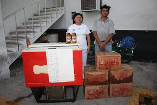 3 damas al bote por vender chevas