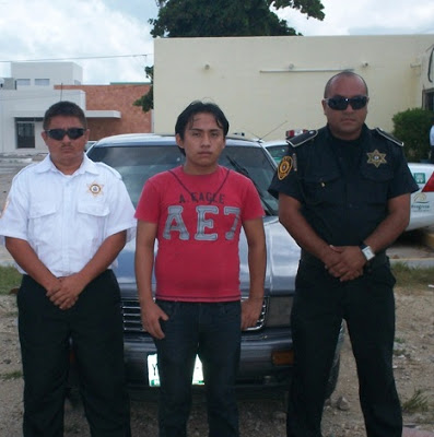 Se roba un coche al verlo solo y abandonado en la calle