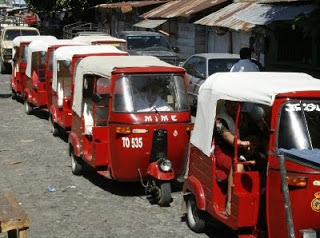 Protesta violenta de mototaxistas de Kanasín