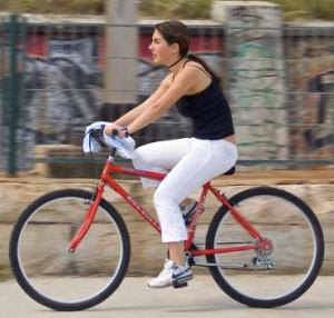 Vigilancia policíaca para la bici-ruta de los pobres, en el sur de la ciudad