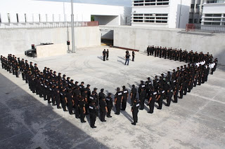 Degradan a los policías deshonestos antes de darles de baja