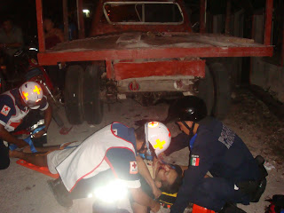 Fallece motociclista luego de chocar con una camioneta estacionada