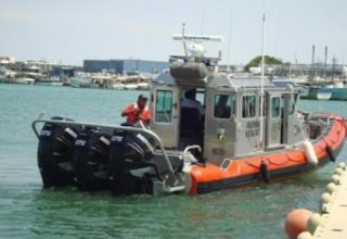 Rescata la Marina a tres pescadores en la zona marítima de Progreso