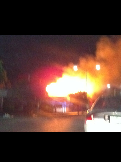 Noche infernal en San Antonio Cinta por un incendio de grandes proporciones