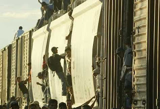 Policía Federal detiene banda que robaba el tren en movimeinto