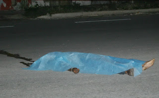 Muere motociclista al estrellarse en Juan Pablo II