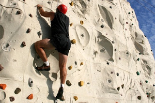 Subcampeón de escalada a rapel muere al caer de 10 metros de altura