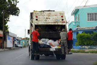 Hallan el feto de una niña en un camión de basura en Mérida