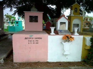 Terror en el Buen Fin: abadonan un feto en una tumba del cementerio Xoclán