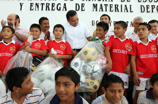 Más obras deportivas para municipios de Yucatán