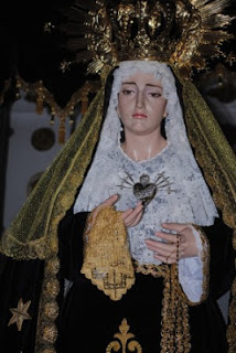 Cercenan dedos de la Virgen de la Iglesia de San Sebastian para robarse
sus anillos