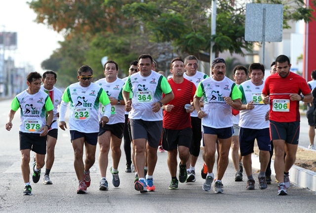 Corre el gobernador a beneficio del Banco de Alimentos