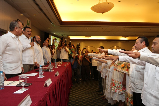 Toma protesta nueva directiva local de la Federación Nacional de
Municipios de México