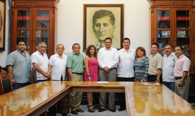 Participará Rolando Zapata en desfile conmemorativo del Día del Trabajo