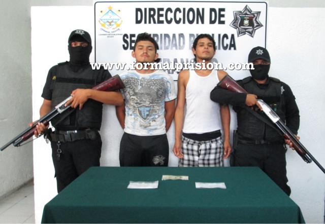 Cae joven narcomenudista y su "cliente frecuente"