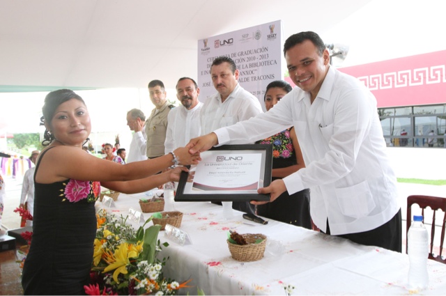 Inaugura Gobernador moderna biblioteca en la Universidad de Oriente