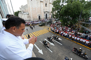 Encabeza Gobernador desfile de la Independencia