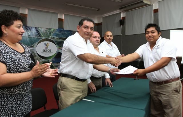 Capacitan a inspectores de transporte público