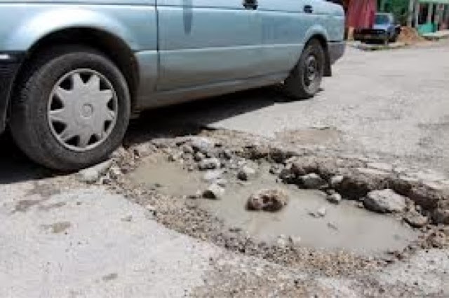 Mérida llena de baches y sin respuesta oportuna de sus autoridades