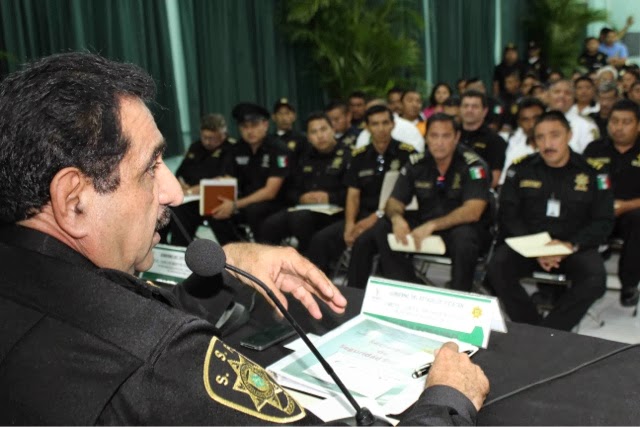 Se reúnen 94 directores de policía con Saidén en Mérida