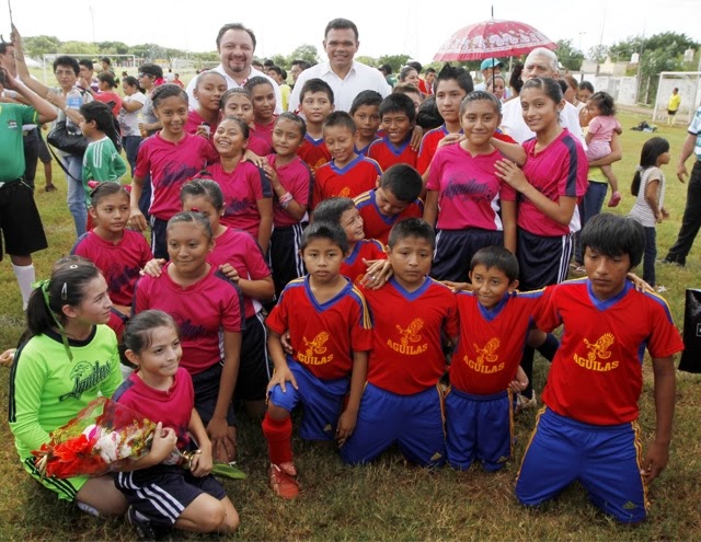 Inaugura el Gobernador el torneo de la Liga Meridana de Fútbol 2013