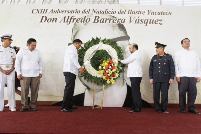 Encabeza el Gobernador la ceremonia en honor al ilustre Alfredo Barrera
Vásquez.