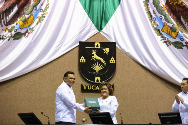 Entrega Rolando Zapata Primer Informe de Gobierno al Congreso del Estado