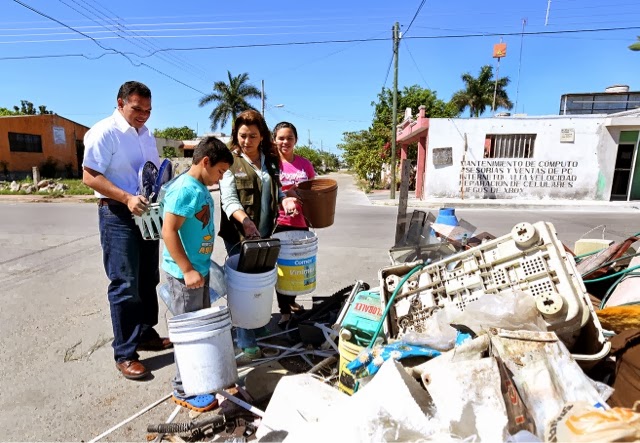 Se suma Rolando Zapata Bello a Operativo de Descacharrización contra el
Dengue 2014