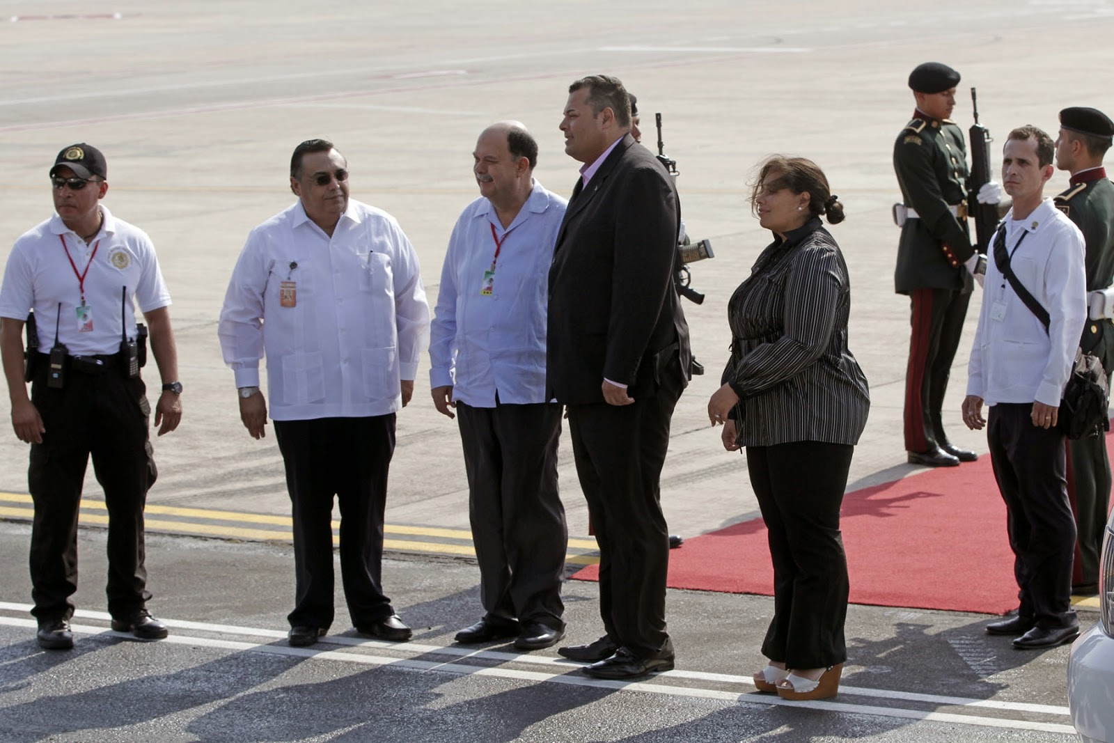 Llega a Yucatán el primer ministro de Curazao