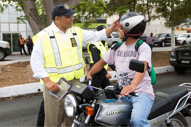 Rolando Zapata Bello acompaña al Grupo Escudo en Operativo Vacacional