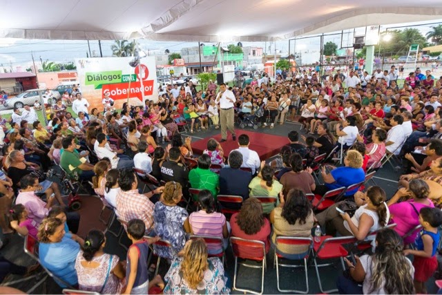 Rolando Zapata Bello escucha a vecinos del Sur