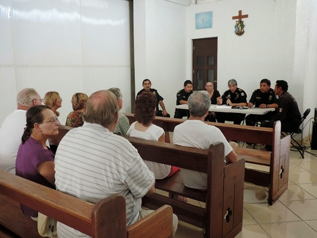 Residentes extranjeros en Progreso se "conectan" con la policía yucateca