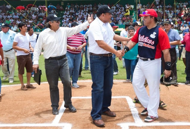 Presencia el Gobernador partido final de la Liga "Naxón Zapata"