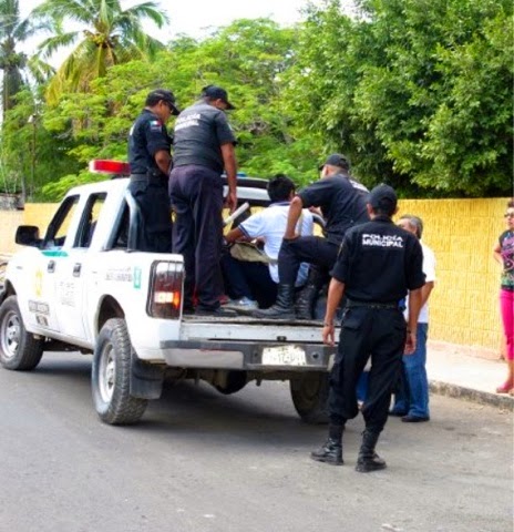 Ladrón detenido por vender el botín en el mismo lugar en el que lo robó