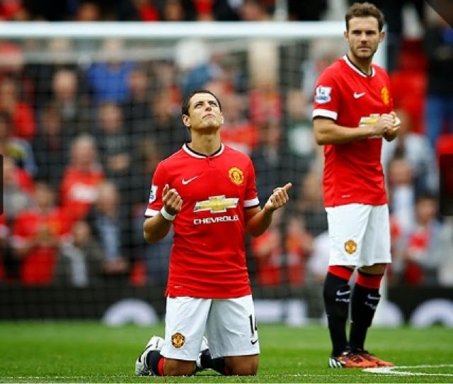 ‘Chicharito’ titular en tropiezo del Manchester United