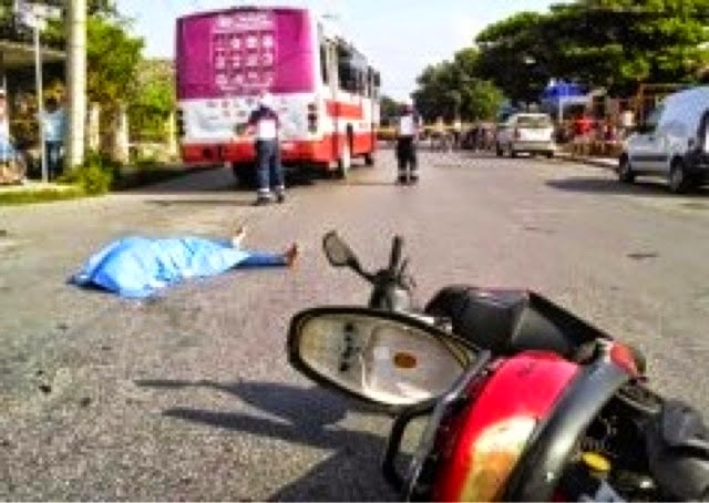 Camionero paga $550,000 por la muerte de una joven madre motociclista