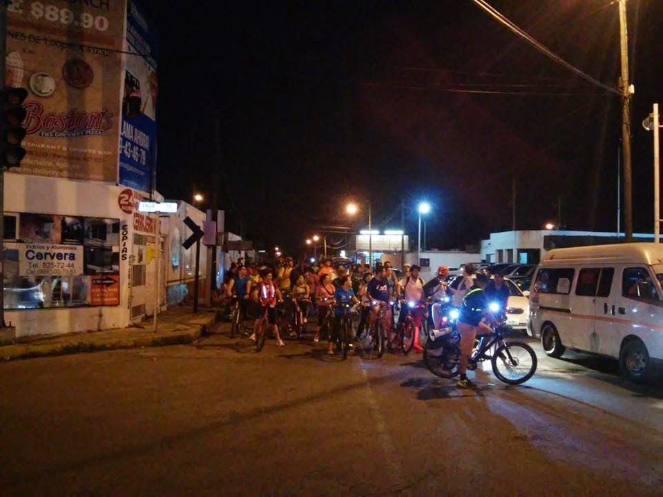 Taxistas agreden a integrantes de Ciclo Turixes durante paseo nocturno