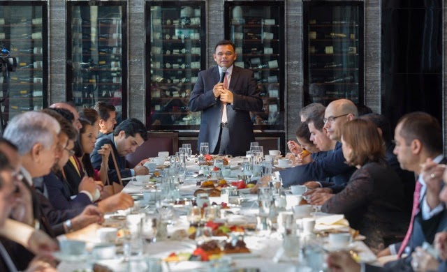 El Gobernador se reúne con empresarios mexicanos en Hong Kong