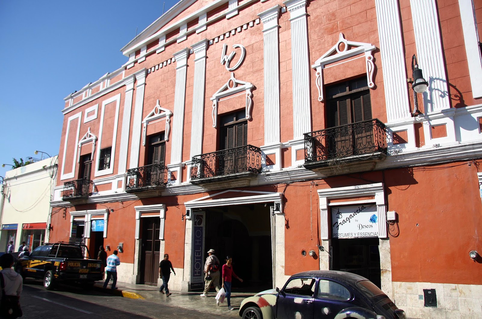 Violento asalto en céntrico hotel de Mérida