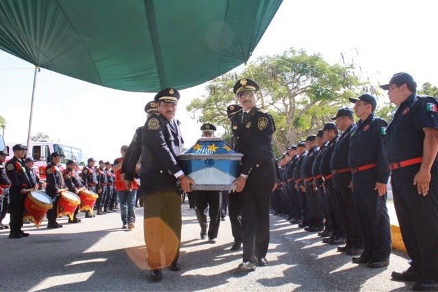 Sepultan con honores al comandante Manuel Fernando Solís Moguel