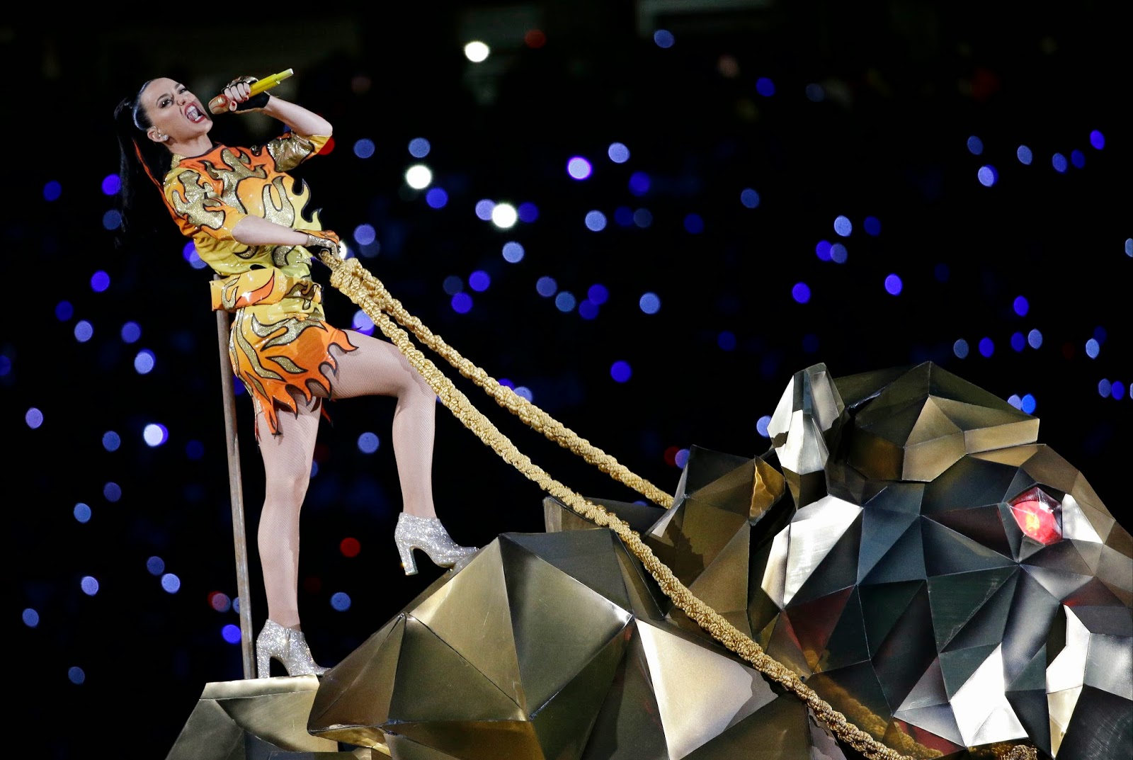 Katy Perry apabulla a equipos del Super Bowl