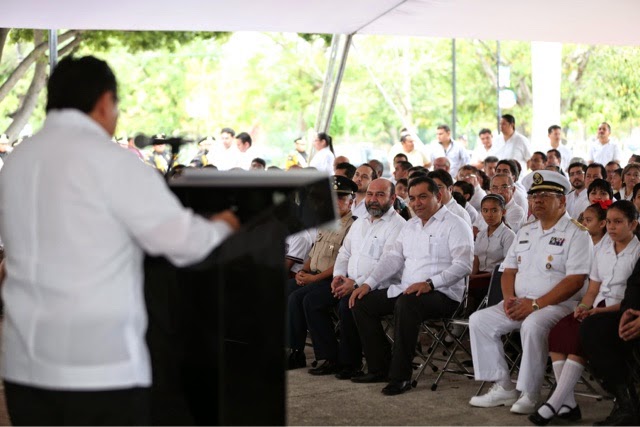 Conmemoran XCVIII aniversario de la promulgación de la Constitución