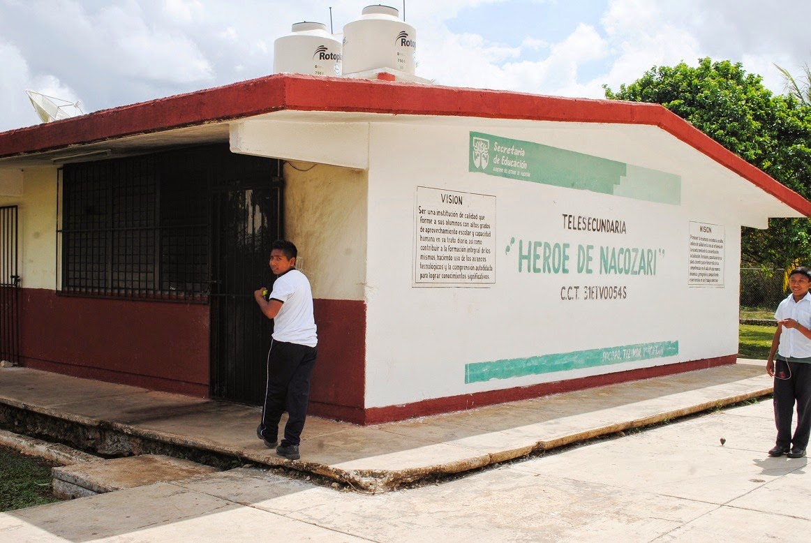 Vándalos le prenden fuego a una escuela rural