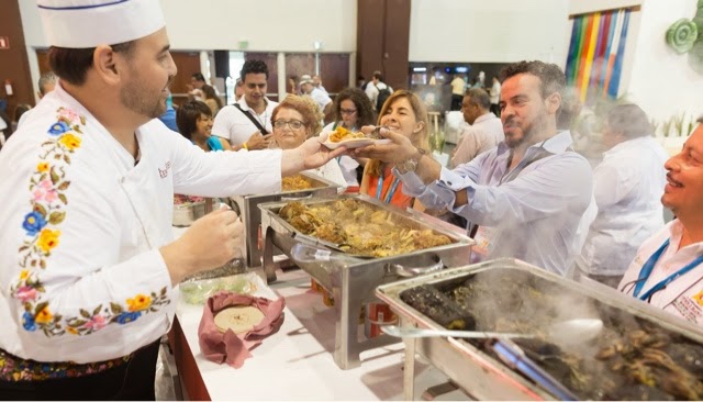 Saborean en Acapulco las delicias de Yucatán