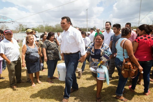 Respaldan familias al programa "Pintando tu bienestar"