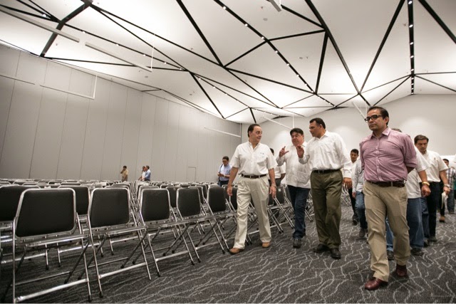 Remodelan el Salón Uxmal del Centro de Convenciones Yucatán Siglo XXI.